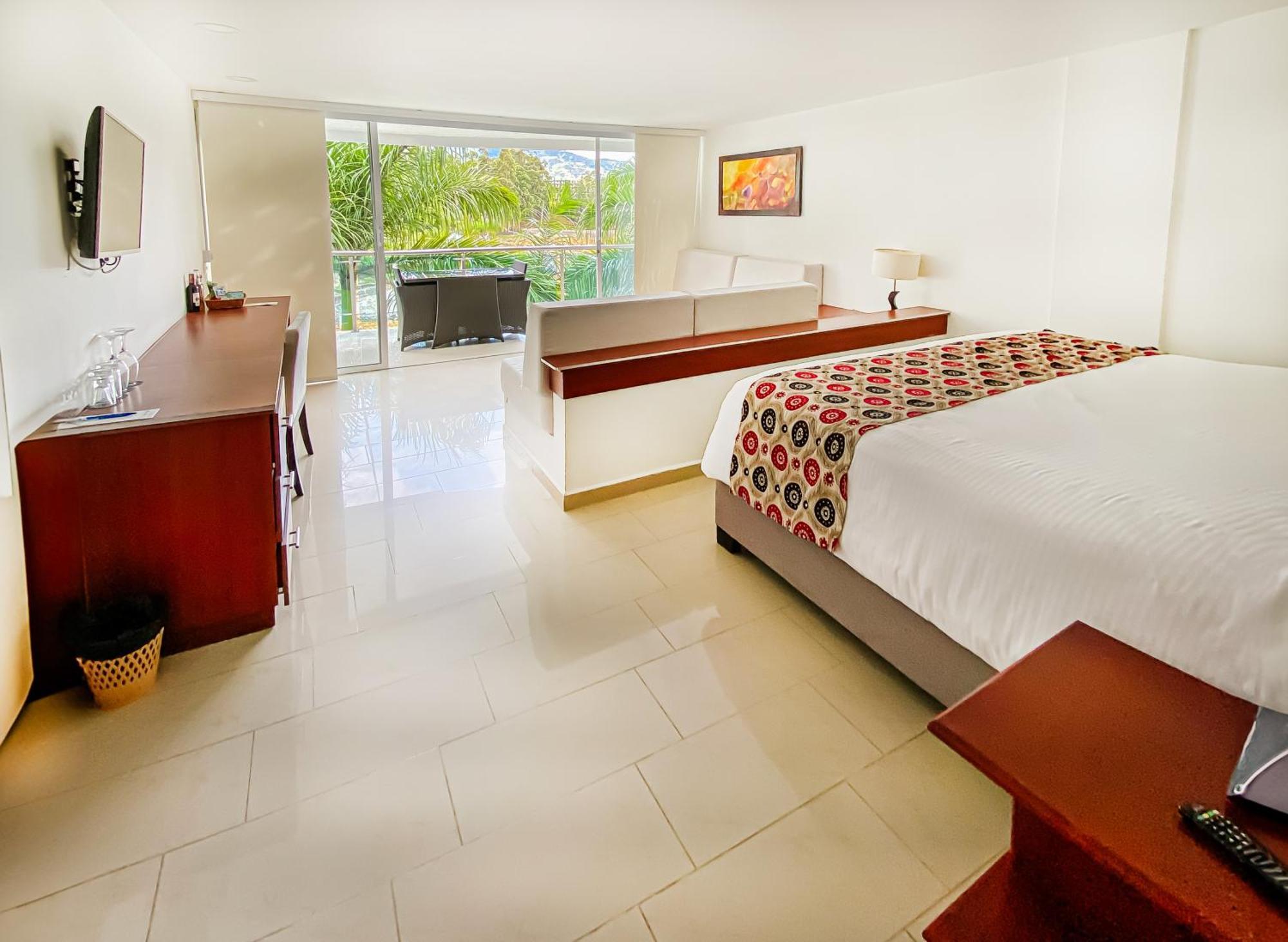 Hotel Los Recuerdos Guatapé Zewnętrze zdjęcie Junior Suite